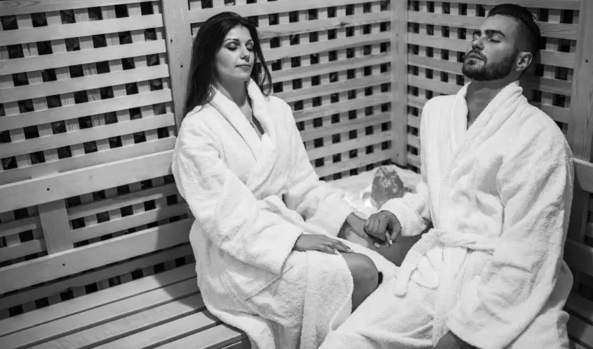 Hotel Vikt�ria S�rv�r - Okt�ber 23. (min. 2 �j)