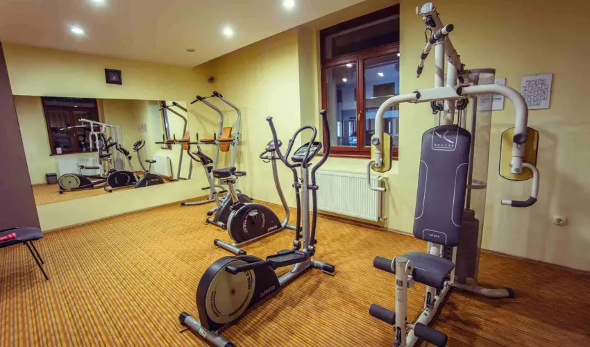 Hotel Viktria Srvr - Oktber 23. (min. 2 j)