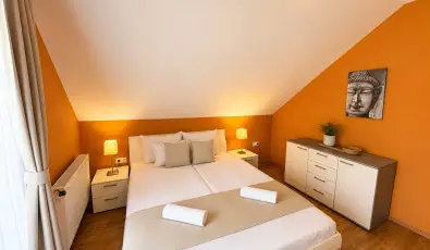 Hotel Vikt�ria S�rv�r