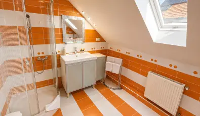 Hotel Vikt�ria S�rv�r