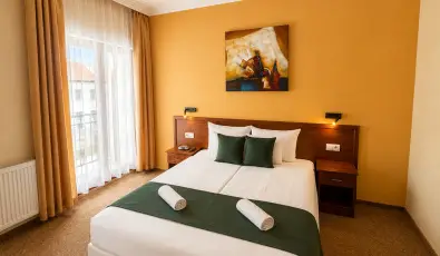 Hotel Vikt�ria S�rv�r