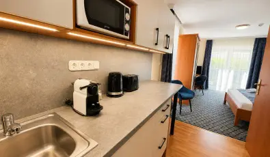 Hotel Vikt�ria S�rv�r