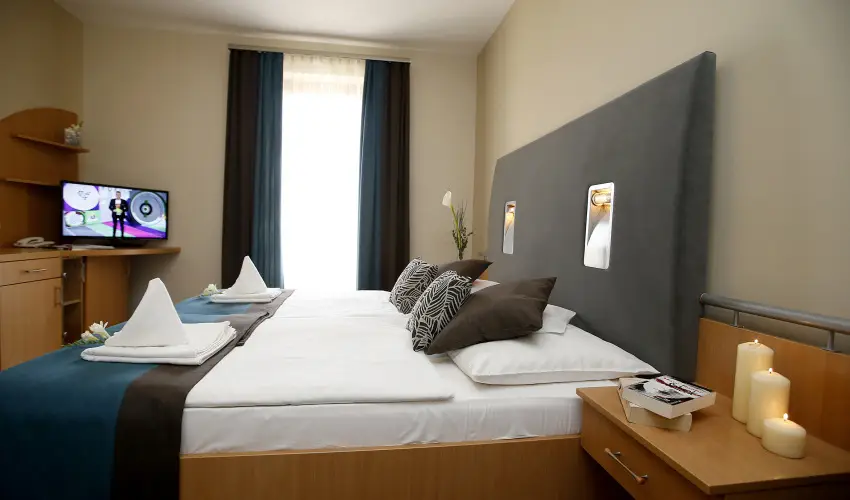 Hotel Villa Vlgy Eger - Oktber 23.