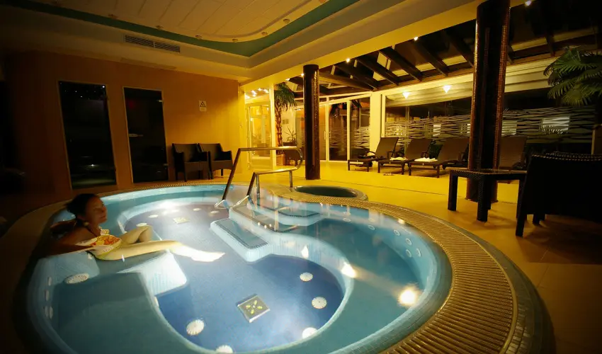 Hotel Xavin Harkny - Oktber 23.