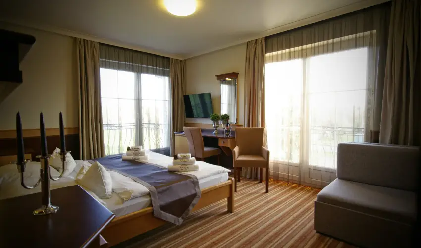 Hotel Xavin Harkny - Oktber 23.