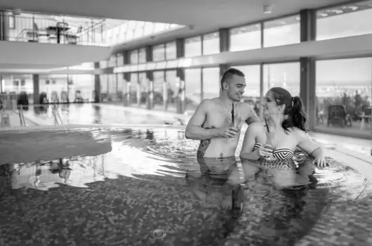 Hotel Yacht Wellness & Business - Oktber 23. (min. 3 j)