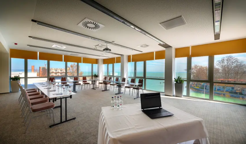 Hotel Yacht Wellness & Business Sifok - Oktber 23. (min. 3 j)