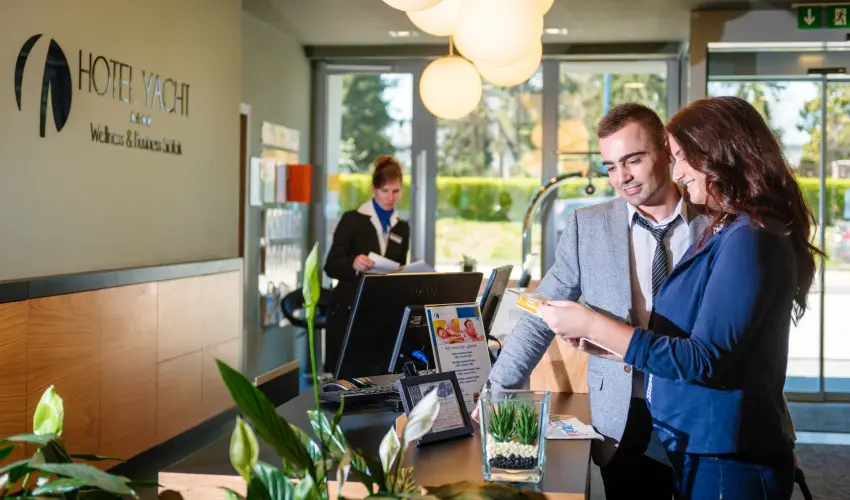 Hotel Yacht Wellness & Business Sifok - Oktber 23. (min. 3 j)