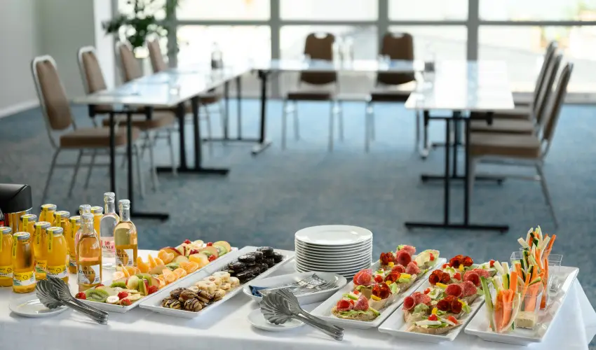 Hotel Yacht Wellness & Business Si�fok - Okt�ber 23. (min. 2 �j)