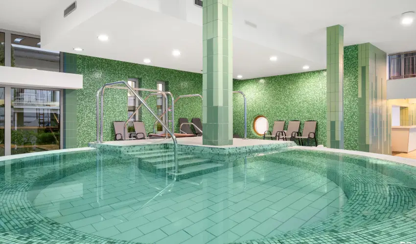 Hotel Yacht Wellness & Business Si�fok - Okt�ber 23. (min. 2 �j)
