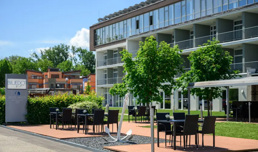 Hotel Yacht Wellness & Business Si�fok - Okt�ber 23. (min. 2 �j)