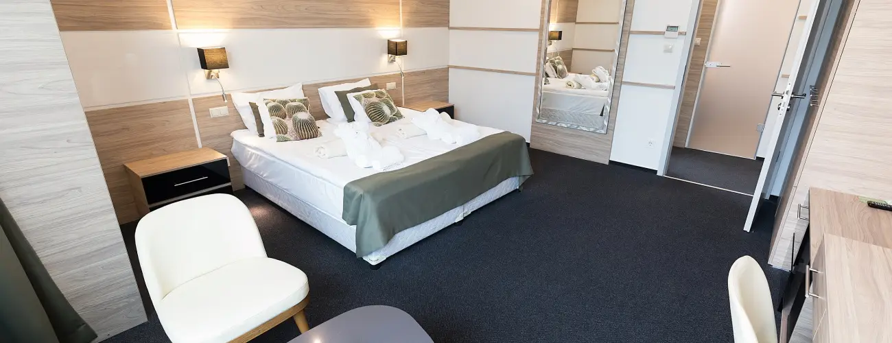 Hotel Zena Hvz - Oktber 23. (min. 2 j)