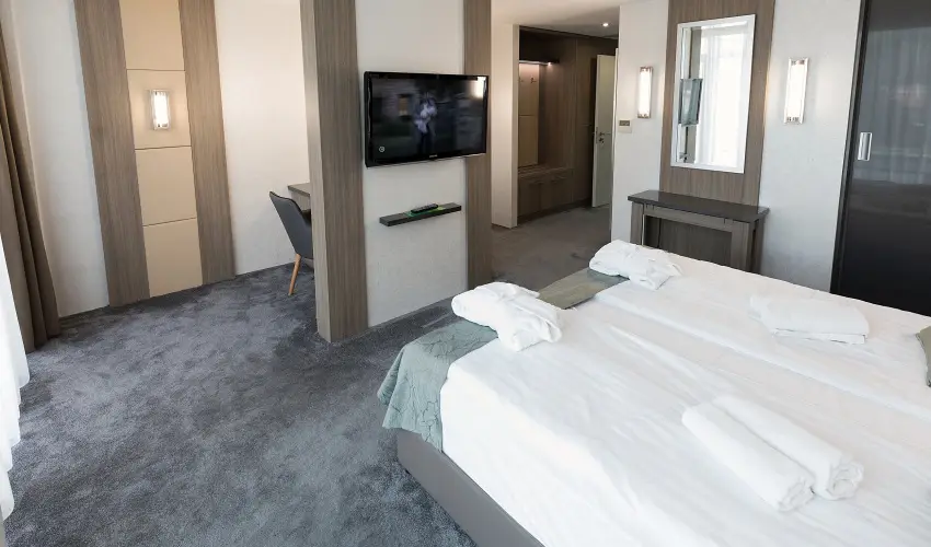 Hotel Zena Hvz - Oktber 23.