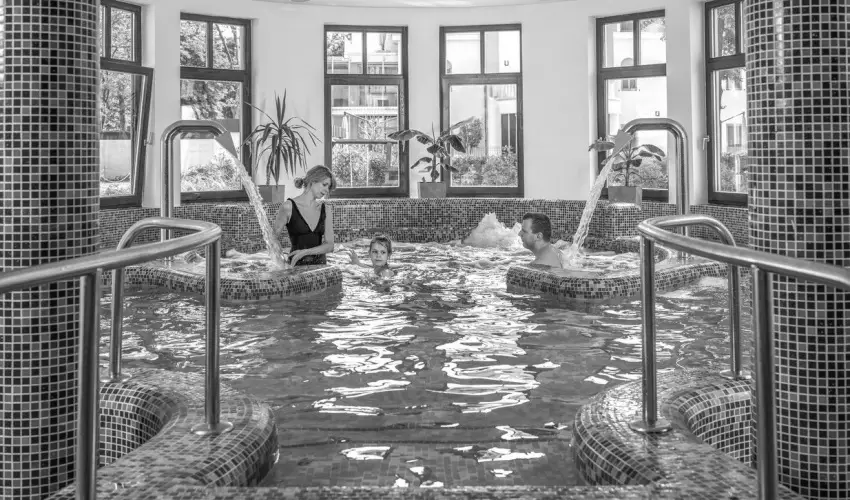 Hotel Anna Villa Balatonf�ldv�r - Okt�ber 23. (min. 2 �j)