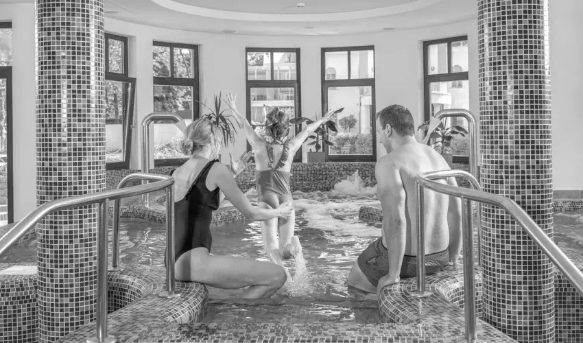 Hotel Anna Villa Balatonf�ldv�r - Okt�ber 23. (min. 2 �j)