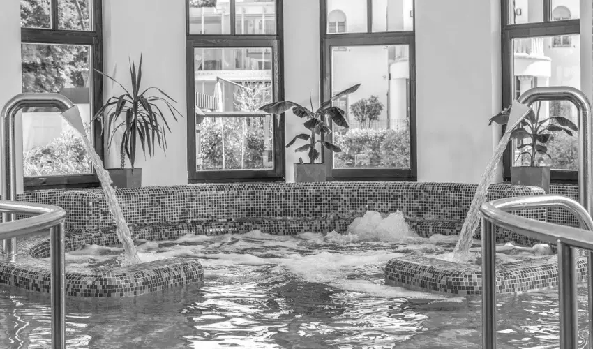 Hotel Anna Villa Balatonf�ldv�r - Okt�ber 23. (min. 2 �j)