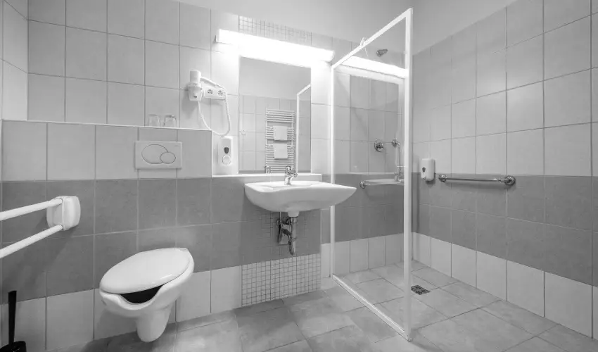Hotel Anna Villa Balatonf�ldv�r - Okt�ber 23. (min. 2 �j)