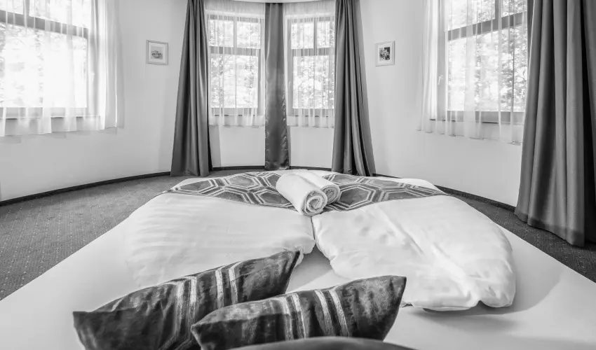 Hotel Anna Villa Balatonf�ldv�r - Okt�ber 23. (min. 2 �j)