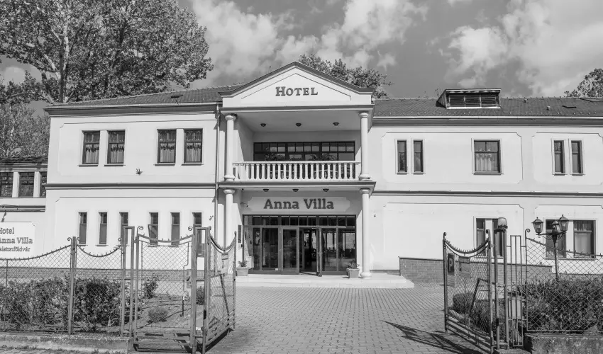 Hotel Anna Villa Balatonf�ldv�r - Okt�ber 23. (min. 2 �j)