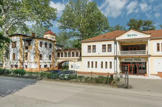 Hotel Anna Villa - Oktber 23. (min. 2 j)