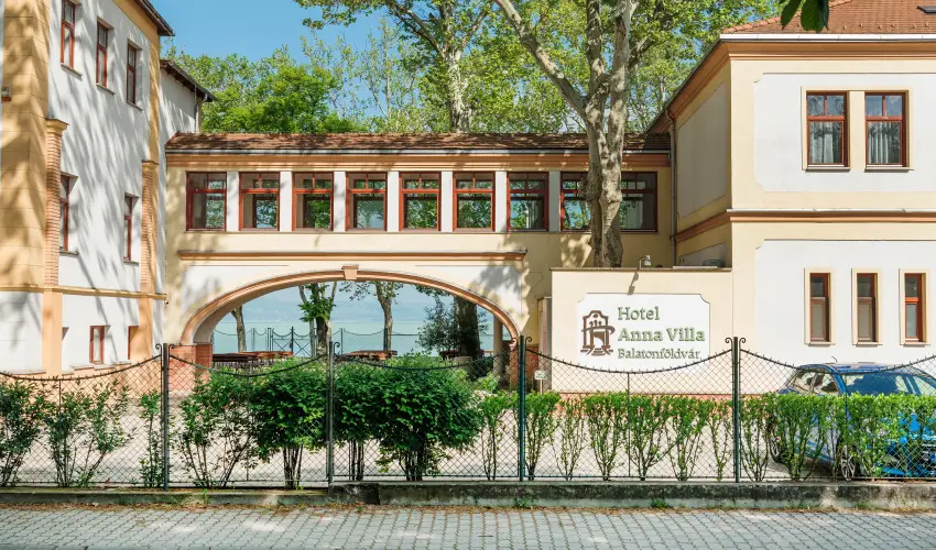 Hotel Anna Villa Balatonfldvr - Oktber 23. (min. 2 j)