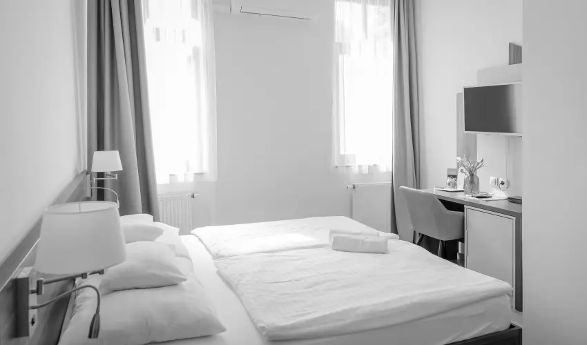 Hotel Anna Villa Balatonf�ldv�r - Okt�ber 23. (min. 2 �j)