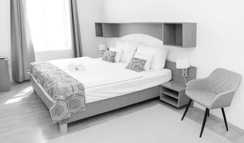 Hotel Anna Villa Balatonf�ldv�r - Okt�ber 23. (min. 2 �j)