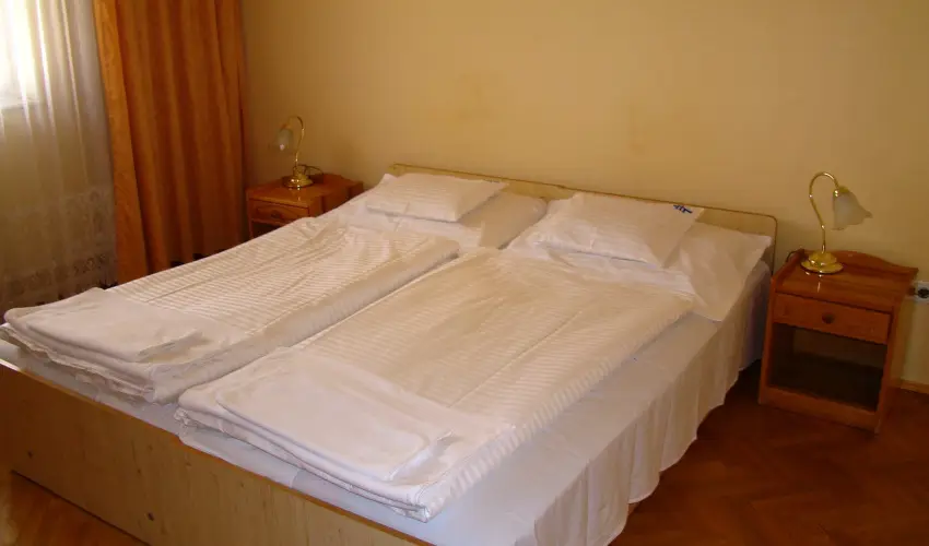 Therm�l Apartmanh�z Kom�rom - Okt�ber 23.