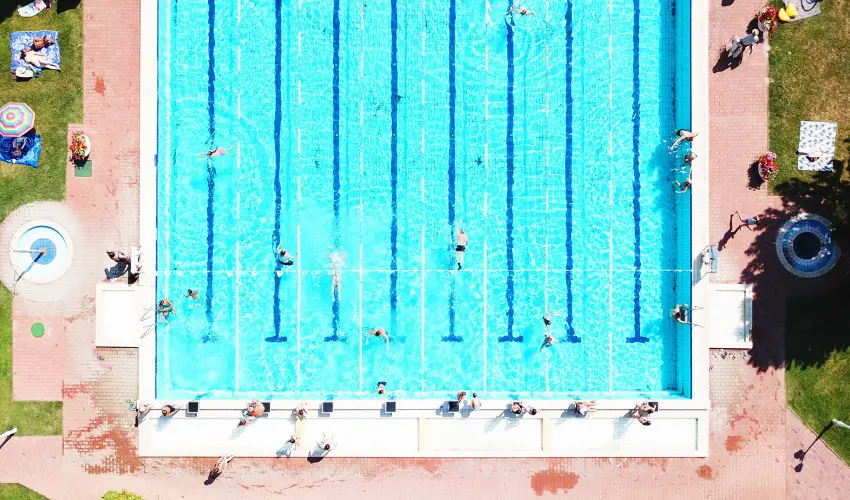 Therm�l Apartmanh�z Kom�rom - Okt�ber 23.