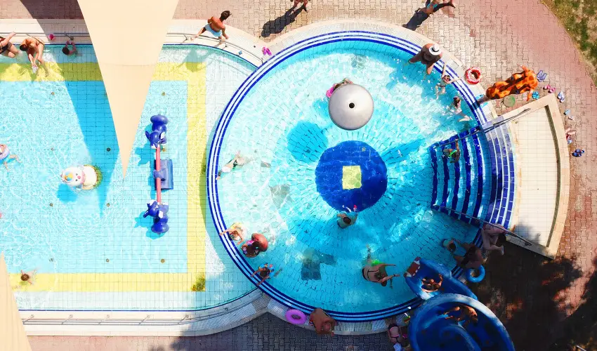 Therm�l Apartmanh�z Kom�rom - Okt�ber 23.