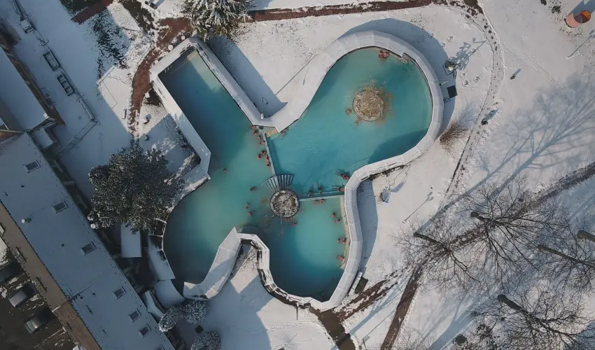 Therm�l Apartmanh�z Kom�rom - Okt�ber 23.