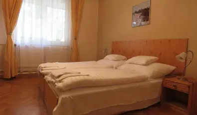 Therm�l Apartmanh�z Kom�rom