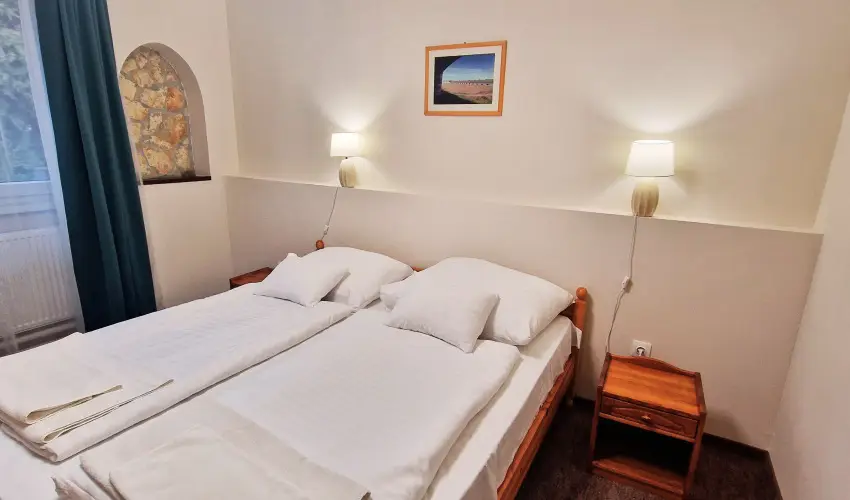 Therm�l Apartmanh�z Kom�rom - Okt�ber 23.