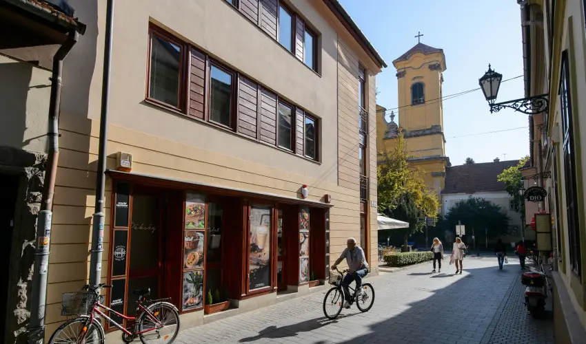 HR Apartmanhz Eger - Oktber 23. (min. 3 j)