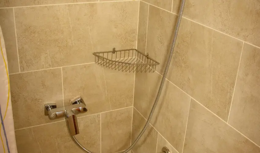 Huszr Vendghz rvnyes - Oktber 23. (min. 2 j)