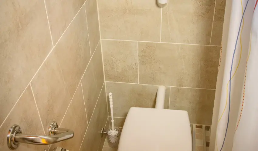 Huszr Vendghz rvnyes - Oktber 23. (min. 2 j)