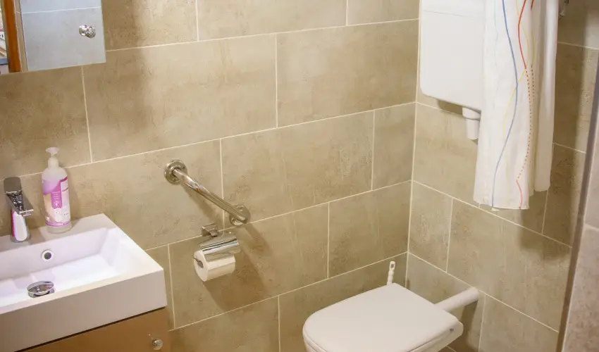 Huszr Vendghz rvnyes - Oktber 23. (min. 2 j)