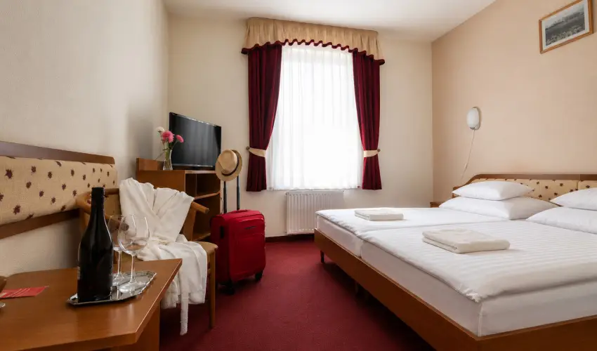 Hotel Imperial Gy�gysz�ll� Kisk�r�s - Okt�ber 23.