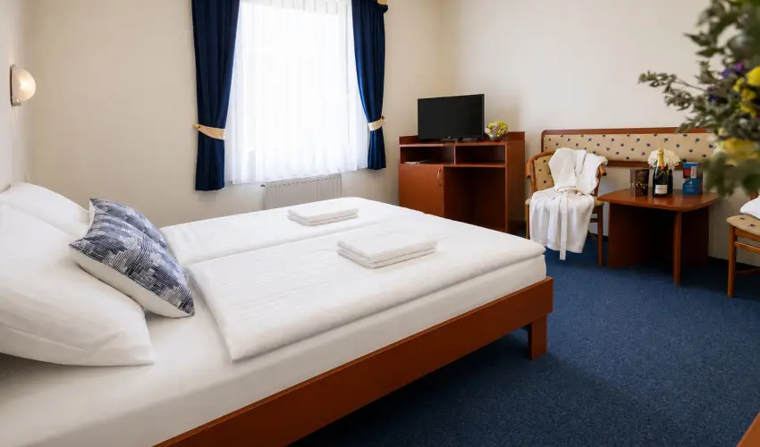 Hotel Imperial Gy�gysz�ll� Kisk�r�s - Okt�ber 23.