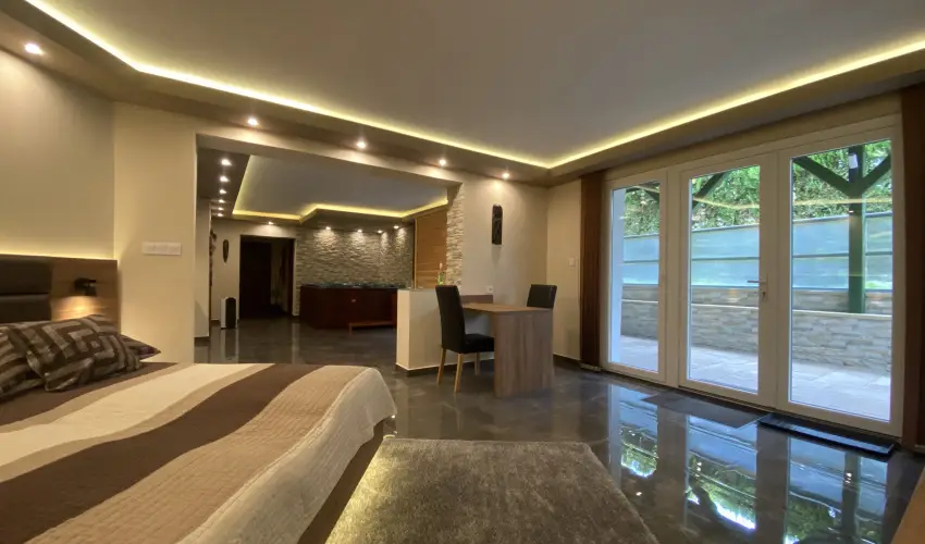 The Jakuzzi Room Miskolctapolca - Okt�ber 23. (min. 2 �j)