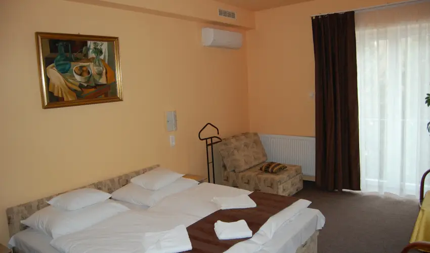 Judit Panzi Tapolca-Gyulakeszi - Oktber 23. (min. 2 j)