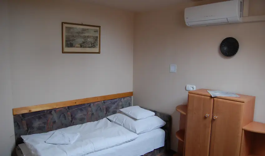 Judit Panzi Tapolca-Gyulakeszi - Oktber 23. (min. 2 j)