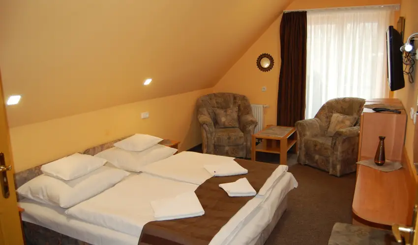 Judit Panzi Tapolca-Gyulakeszi - Oktber 23. (min. 2 j)