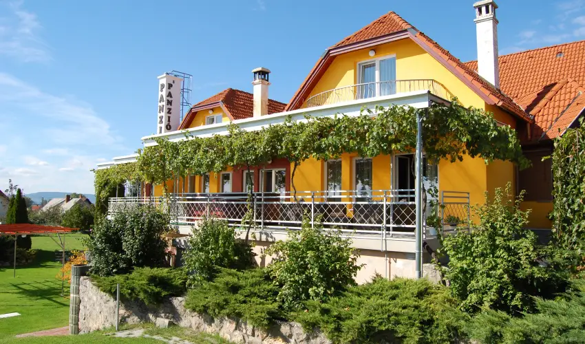 Judit Panzi Tapolca-Gyulakeszi - Oktber 23. (min. 2 j)