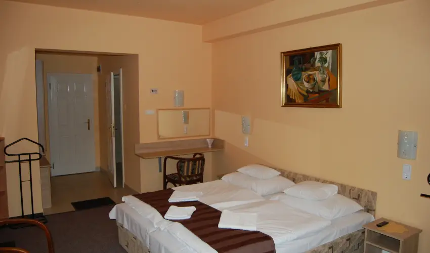 Judit Panzi Tapolca-Gyulakeszi - Oktber 23. (min. 2 j)