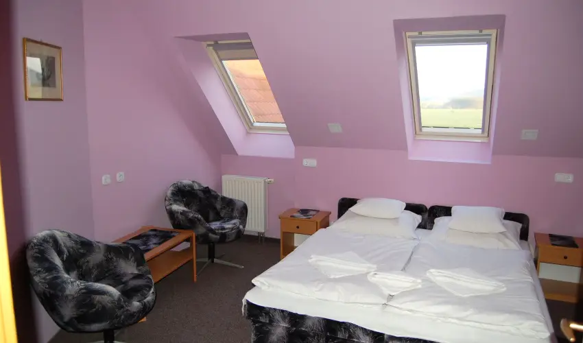 Judit Panzi Tapolca-Gyulakeszi - Oktber 23. (min. 2 j)