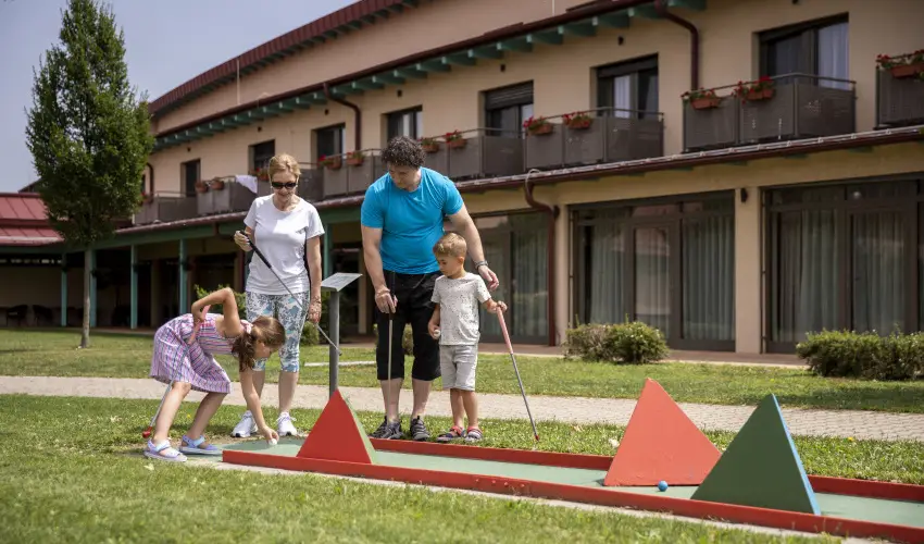 Vulkn Wellness Hotel s Kemping Celldmlk - Oktber 23. (min. 2 j)