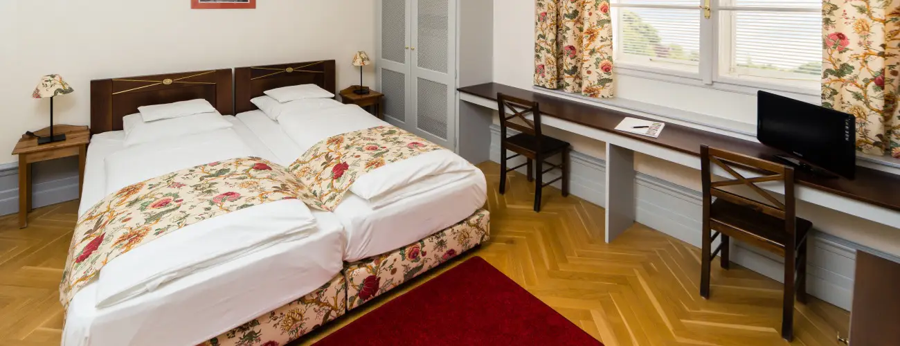 Krolyi Kastly Hotel & Restaurant  Fehrvrcsurg - Oktber 23. - specilis elrefizetssel