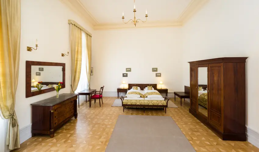 Krolyi Kastly Hotel & Restaurant  Fehrvrcsurg - Oktber 23. - specilis elrefizetssel