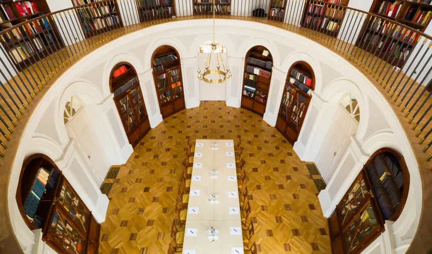 Krolyi Kastly Hotel & Restaurant  Fehrvrcsurg - Oktber 23. - specilis elrefizetssel